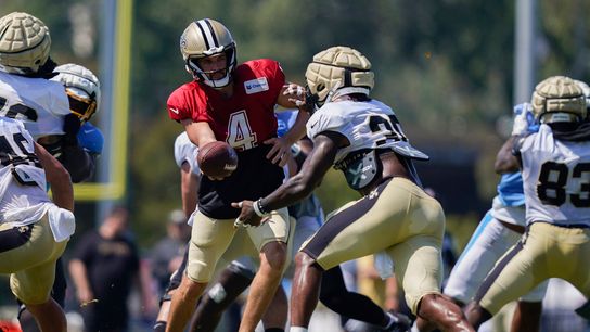Saints observations: Derek Carr sharp vs. Chargers, building strong rapport with TE Juwan Johnson (Analysis)