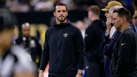 Piecing together everything we know and everything that makes sense on the Derek Carr injury situation (Analysis)